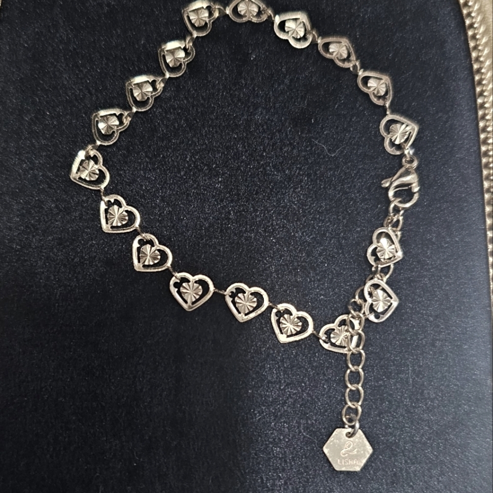 Elegant Stainless Steel Heart Bracelet - Picture 3 of 6